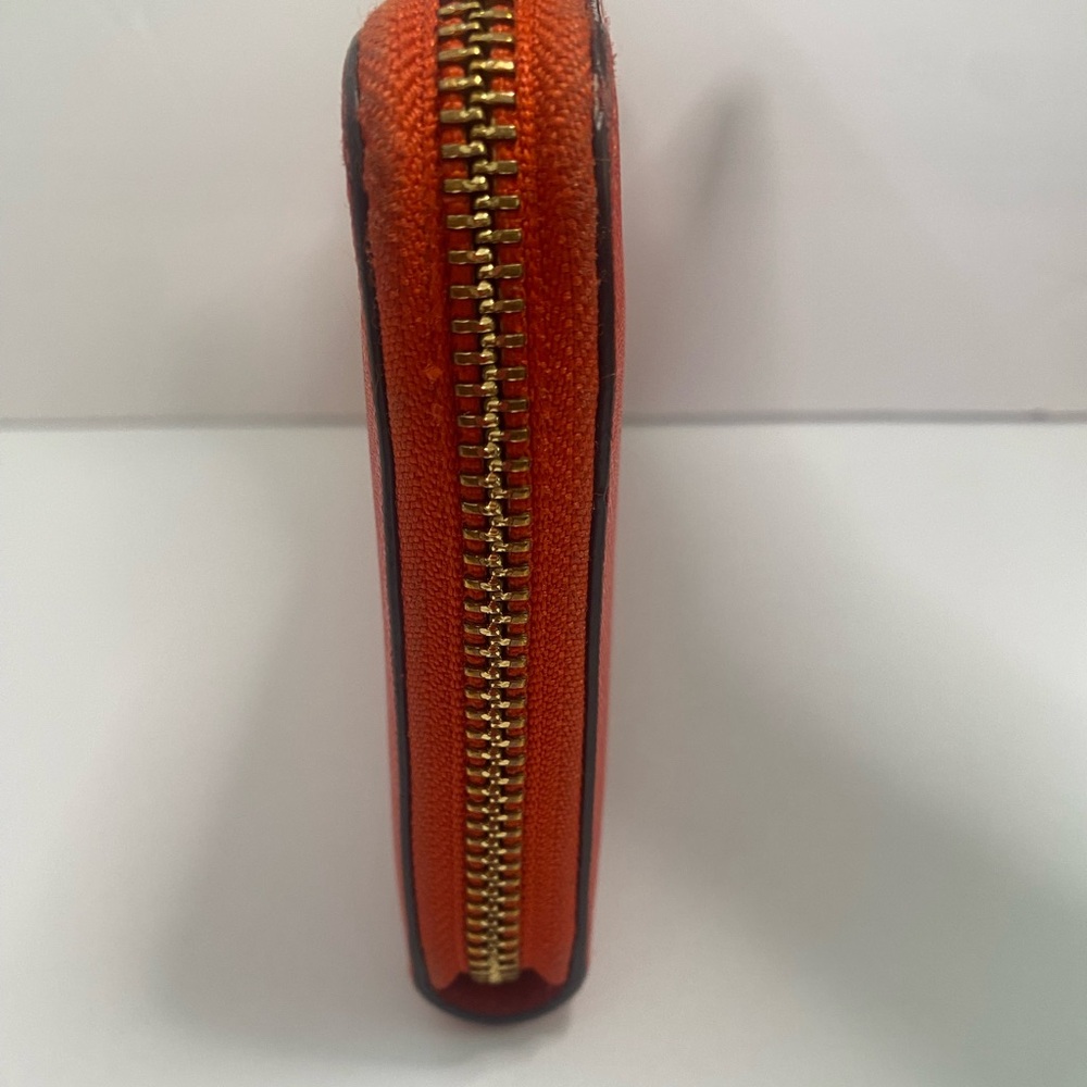 Tory Burch Zip-around Wallet - Picture 2 of 15